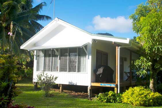 Rarotonga holiday vacation accommodation 1 bedroom Arorangi at Rentraro.com