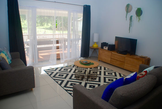 main living area with flatscreen and stereo, Muri, Rarotonga, Cook Islands