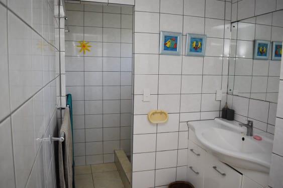 bathrom area tiled